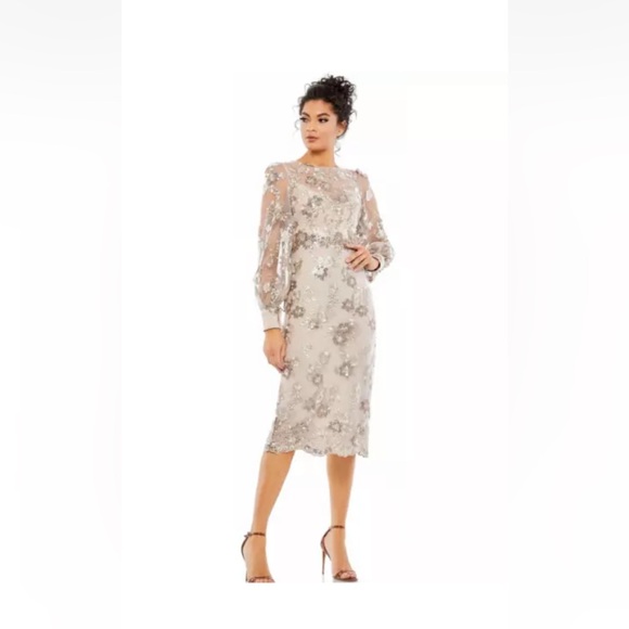 Mac DuggalEmbellished Sheer-Sleeve Cocktail Dress